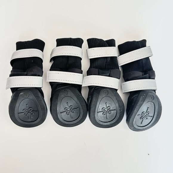 NWT Petco Paw Protect Dog Boots/Shoes For All-Weather, Assorted Sizes, Black - Picture 5 of 5